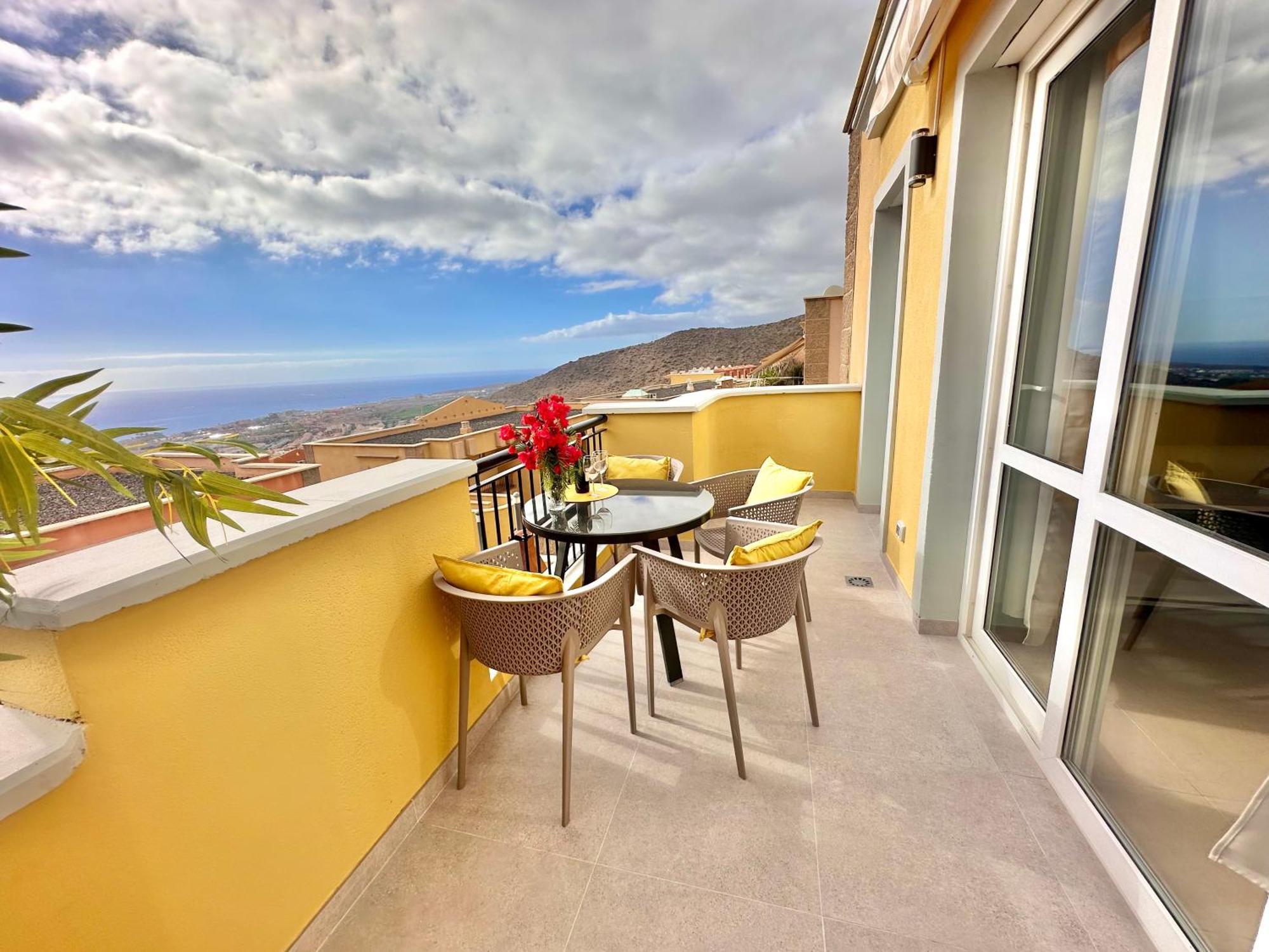 Sunshine Apartment With Sea Viev أذيخي المظهر الخارجي الصورة